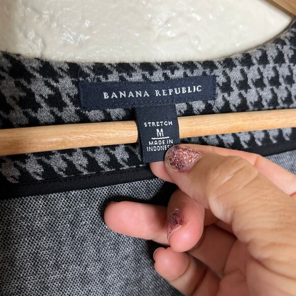 Banana Republic Women’s Black Gray Houndstooth Sheath Dress Size Medium - Picture 2 of 5